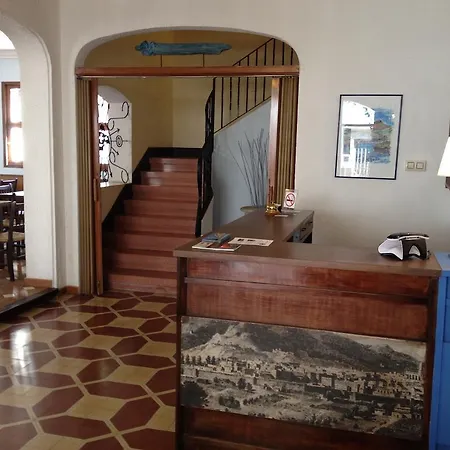Hostal Portbou Portbou