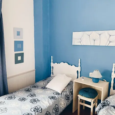 Hostal Portbou Gasthuis 5*
