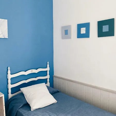 Hostal Portbou 5*