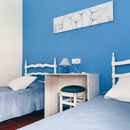 Hostal Portbou Guest house