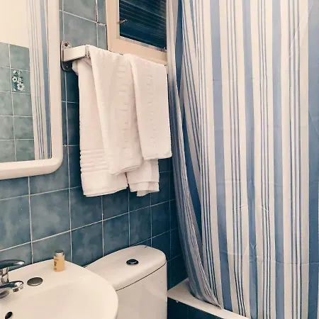 Hostal Portbou Gasthuis 5*