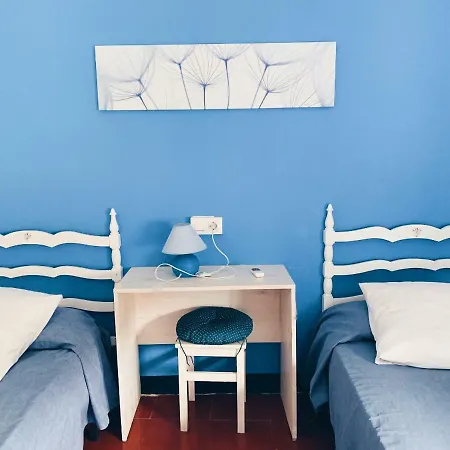 Hostal Portbou Pensión