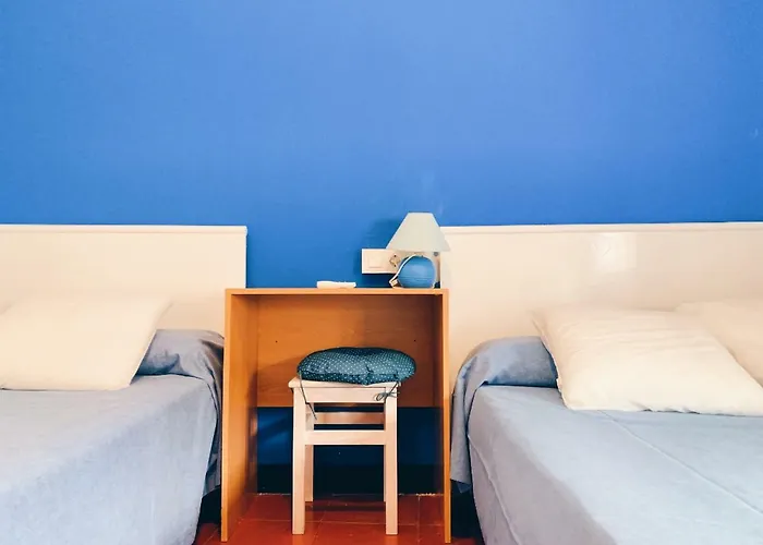 Hostal Portbou Affittacamere